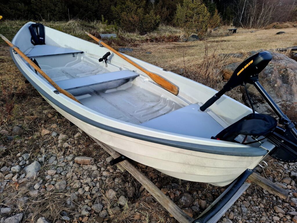 Saimaa vene takaa kuvattuna